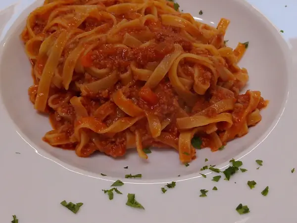 Tagliatelle al ragù di Bucaneve